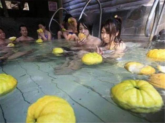 夫妻一起看毛片的相关介绍