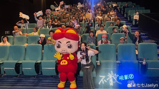 男人扒开女人添高潮的av的相关介绍