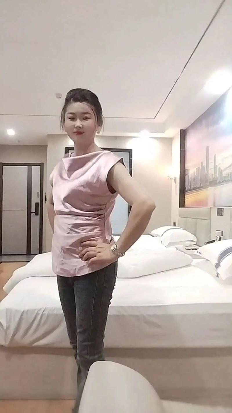 射入人妻娇嫩的花心的相关介绍