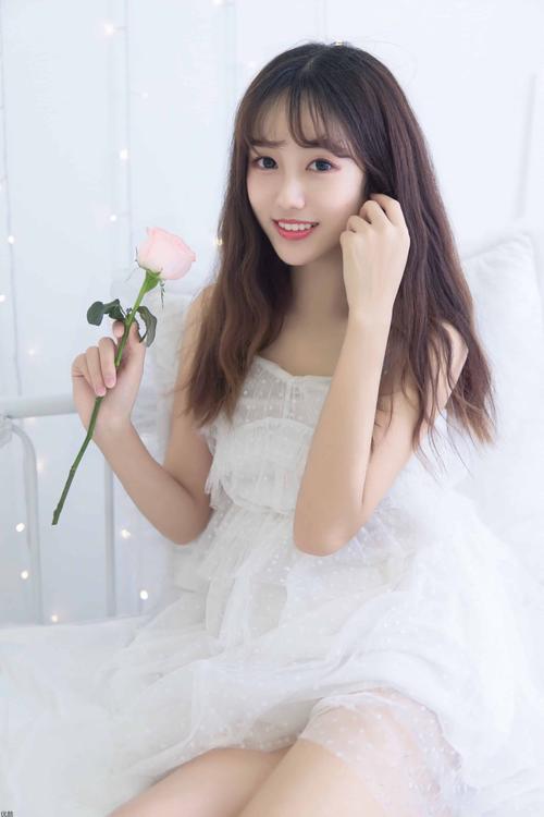操哭美女班主任的相关介绍