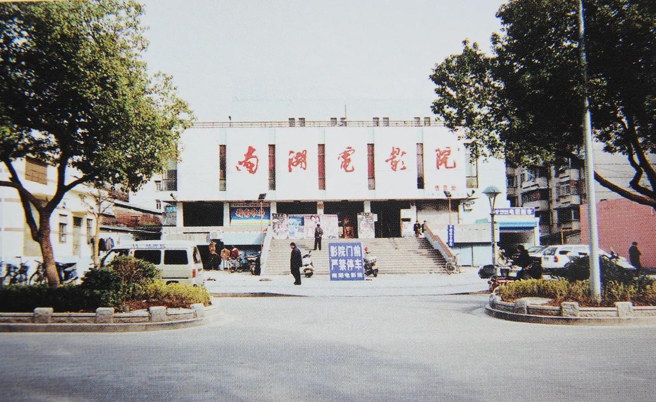 脔到她哭双根宫交h的相关介绍