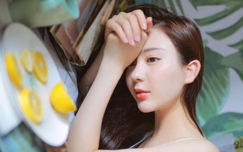 亚洲少妇av天堂的相关介绍