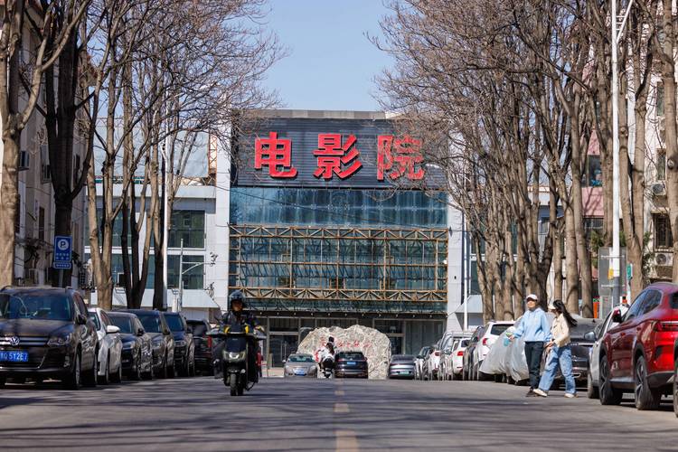 肥胖女人毛片全黄的相关介绍