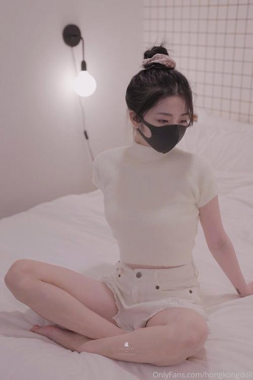 我操老师的小逼的相关介绍
