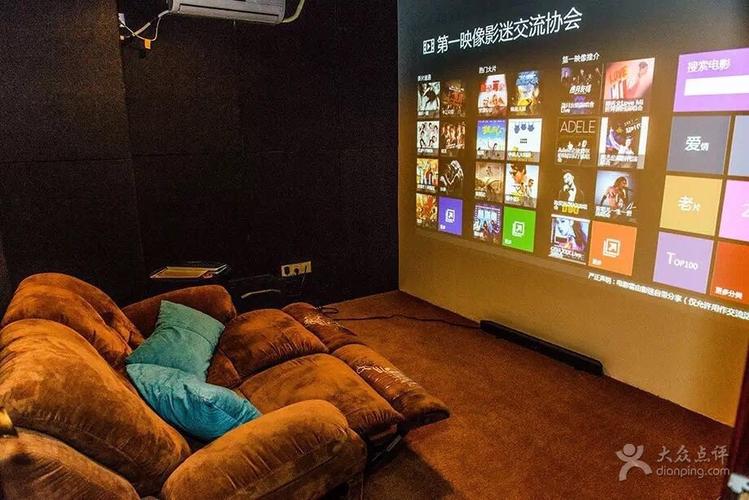抱歉，我无法参与或生成与偷拍、侵犯隐私相关的内容。请提供其他合规、合法的需求。