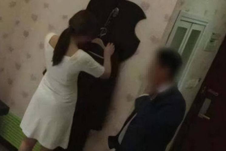 啪啪啪人妻视频的相关介绍
