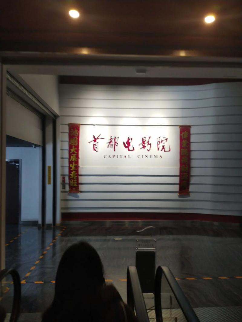 一边摸一边爽的相关介绍