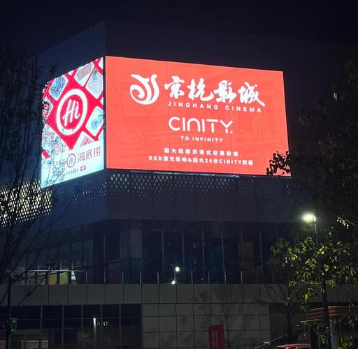少妇喷潮av在v线播放的相关介绍