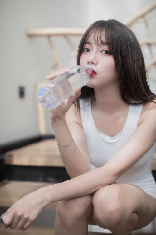 女性下体分泌偏黄粘稠物的相关介绍