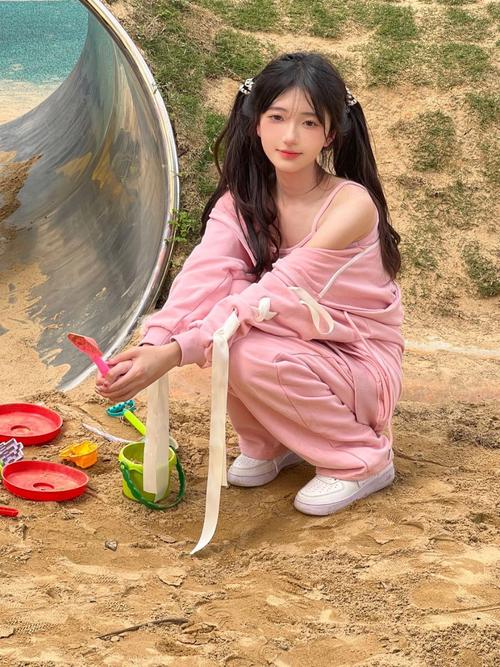 俄罗斯肥妇毛片的相关介绍