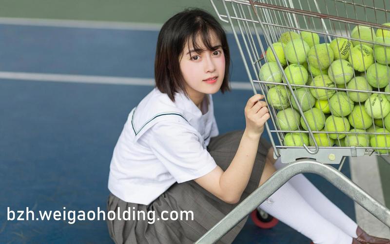 18小女孩的相关介绍