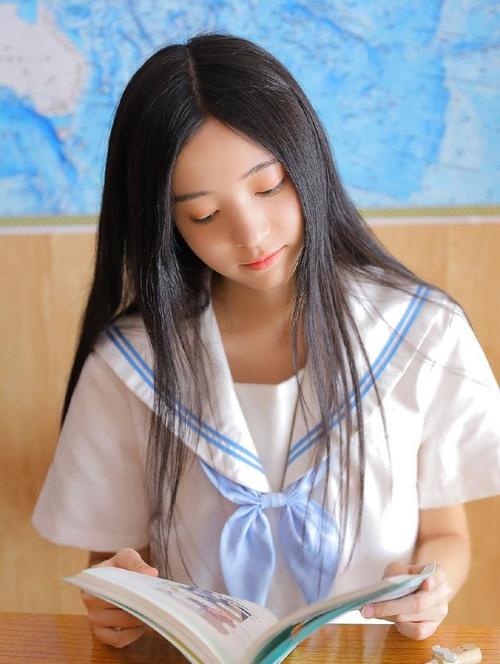 亚洲小少妇蜜乳av的相关介绍