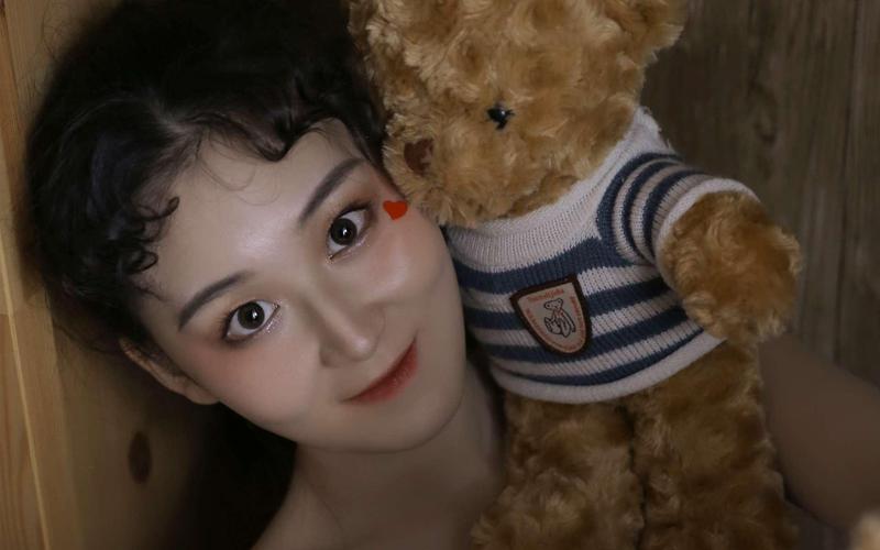 亚洲中文少妇的相关介绍