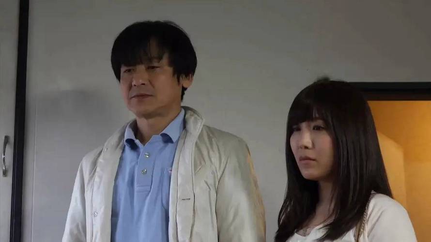 美女被啪出白浆的相关介绍