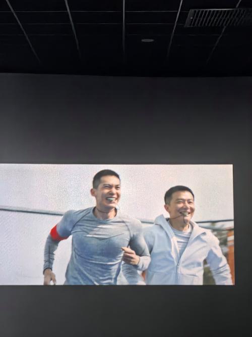 免费看女性的相关介绍
