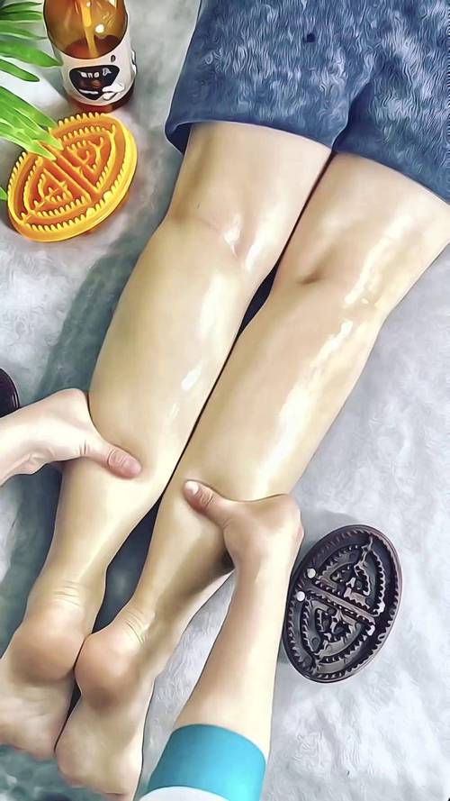 免费丰满少妇av的相关介绍