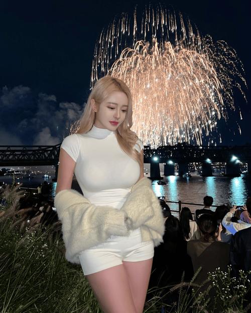 老湿机影院免费观看的相关介绍