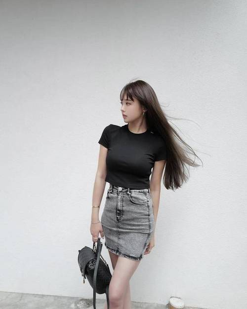 18岁女生最新电视剧的相关介绍